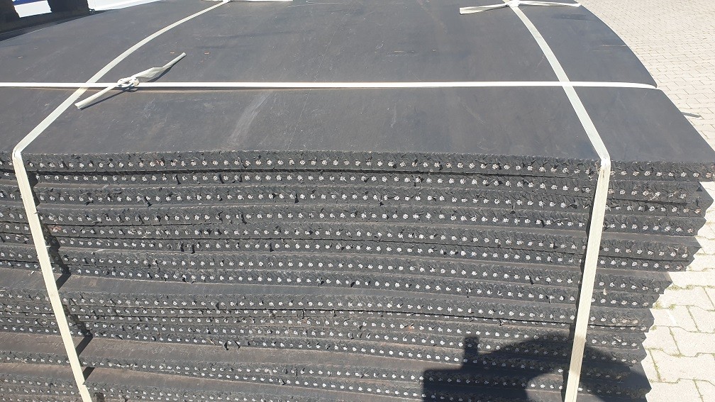 Gummimateriale med stålforsterkning