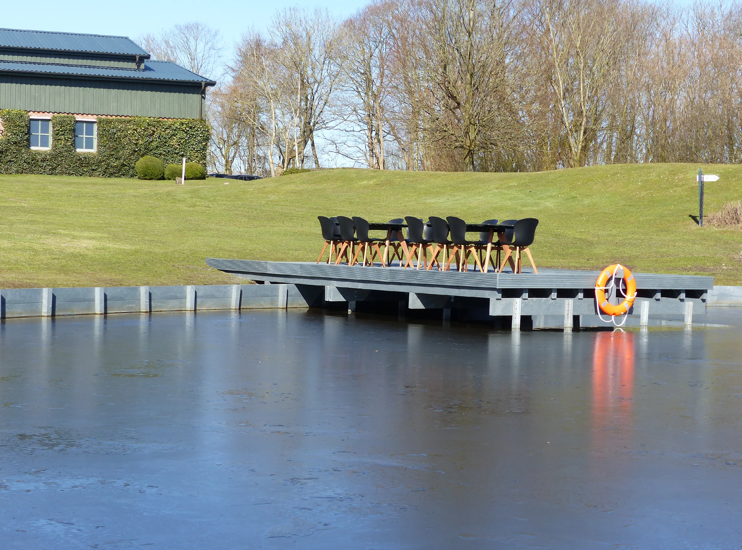 Uferbefestigungs- und Amphibienschutzplatte