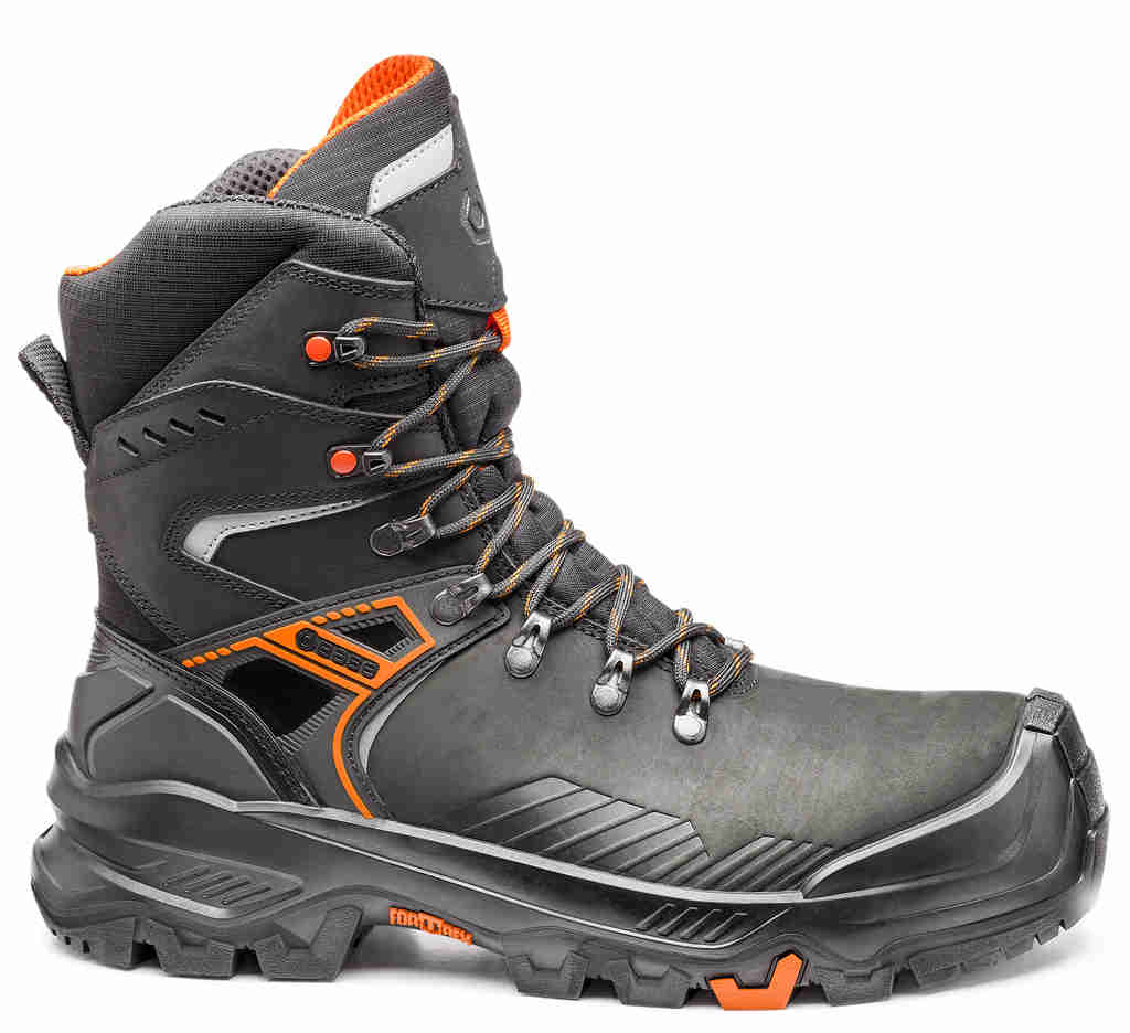 Sicherheitsstiefel S3S mit Durchtrittschutz und stabilisierendem Sohlenaufbau