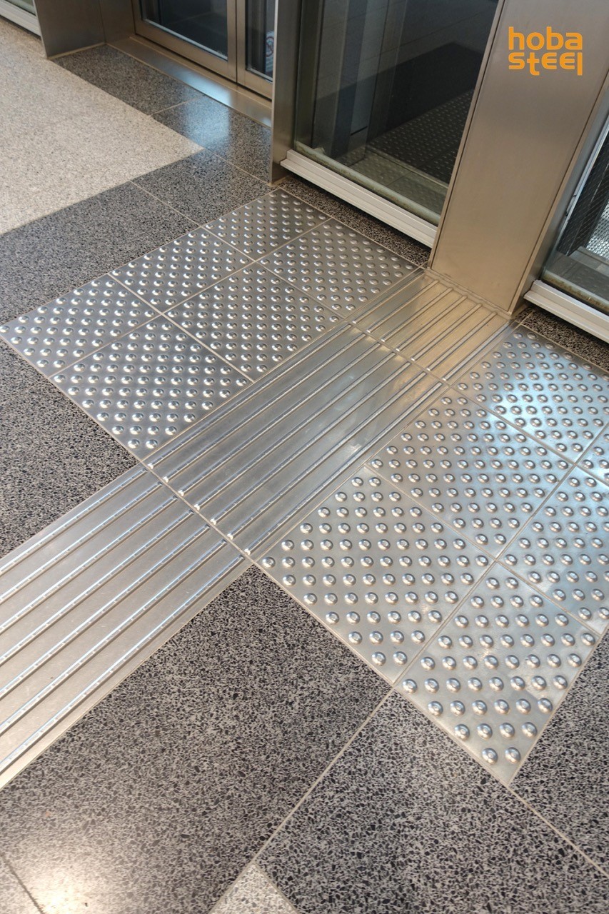 Taktile Fliesen (Edelstahl)