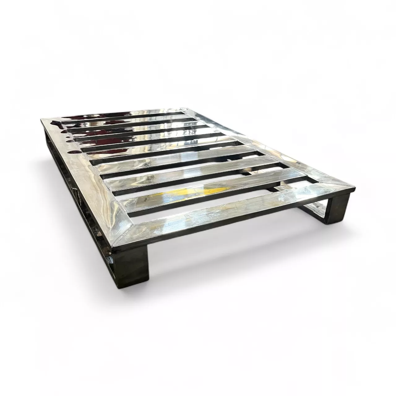 Metallpaletten aus Aluminium & Stahl