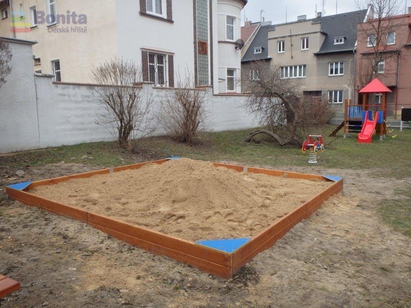 Fachhändler für Spielgeräte