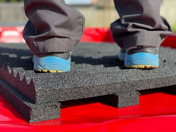 Bodenplatten für Dekontaminationswannen