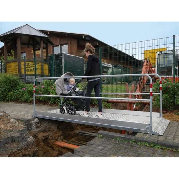 Fußgängerbrücke temporär