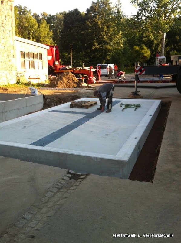 Large Containment Tray (Concrete)