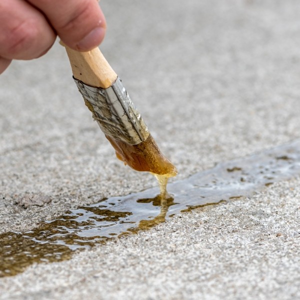 Primer 5 (increases adhesive strength of floor markings)