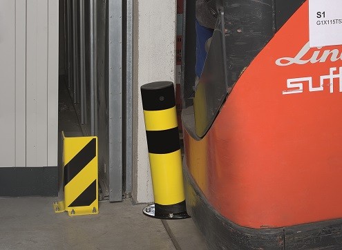 Elastisk støttepæl mot påkjørsel