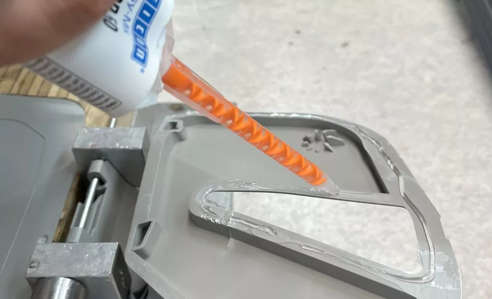 Muster Konstruktionsklebstoff
