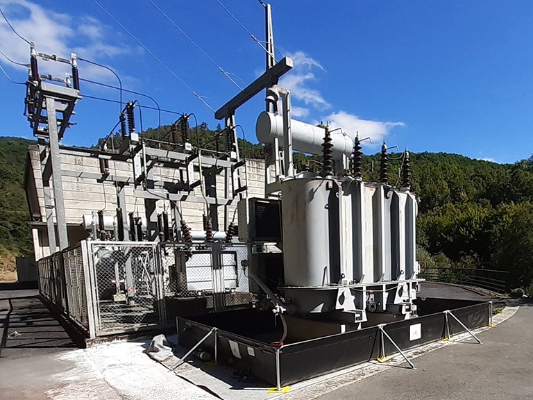 Mobil oppsamlingskar for transformatorer
