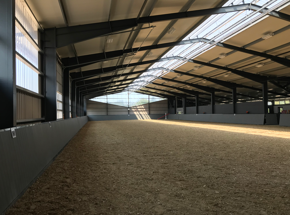 Stallbrett mit Nut und Feder aus Recycling-Kunststoff