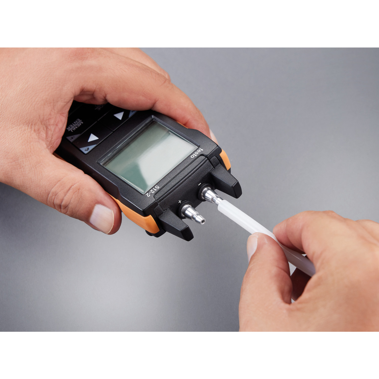 Digitales Differenzdruckmessgerät testo 512-2 mit App-Anbindung