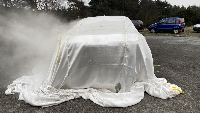 Löschdecke Elektroauto