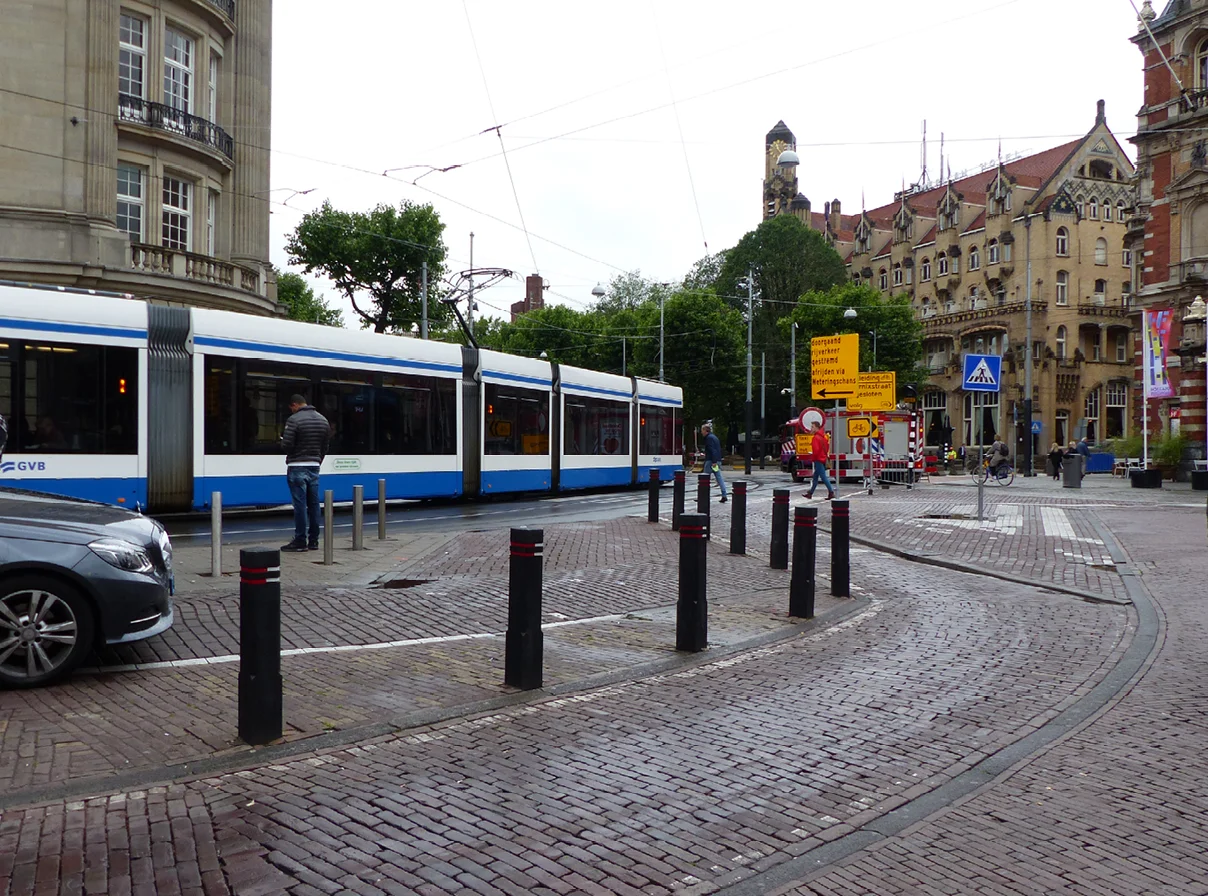 Poller mit Diamantkopf aus Recycling-Kunststoff